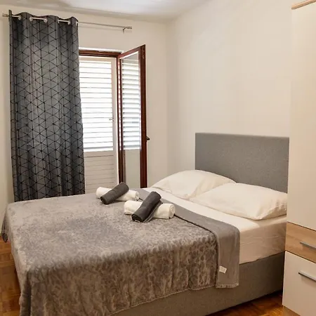 Summer Breeze Apartment *