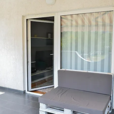 Summer Breeze Apartment *